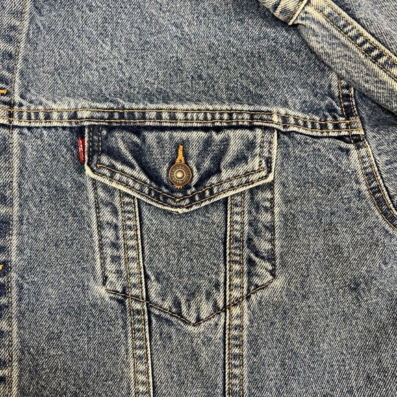 Levi's Men's Jean Trucker Jacket Blue Denim Pockets Medium Wash VTG FS Charity - Picture 10 of 11